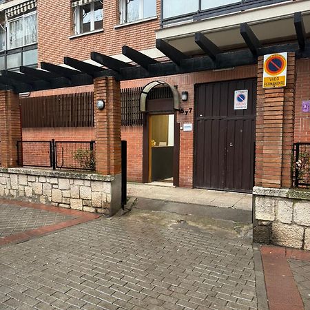 Hostel Puerta Del Angel Мадрид Экстерьер фото