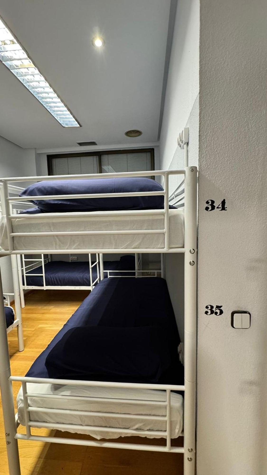 Hostel Puerta Del Angel Мадрид Экстерьер фото