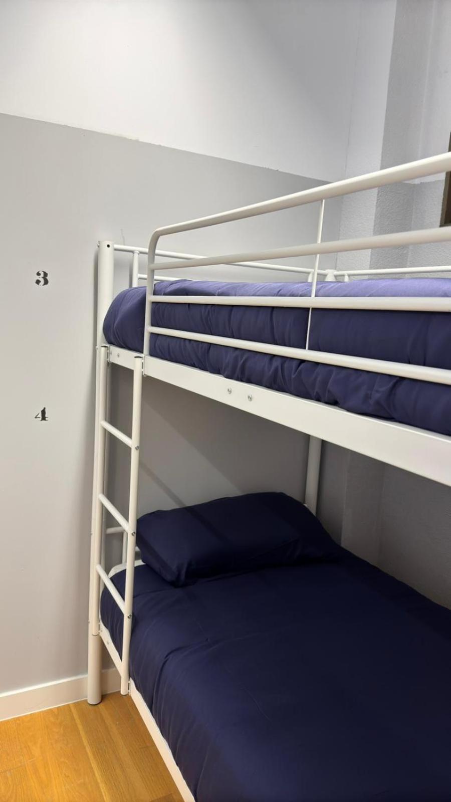 Hostel Puerta Del Angel Мадрид Экстерьер фото